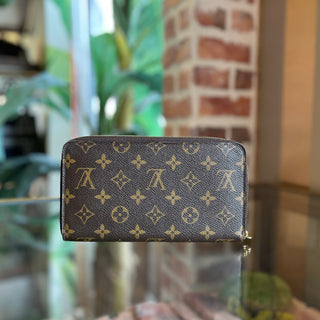 LOUIS VUITTON Zippy Organizer Brown Monogram Canvas Wallet