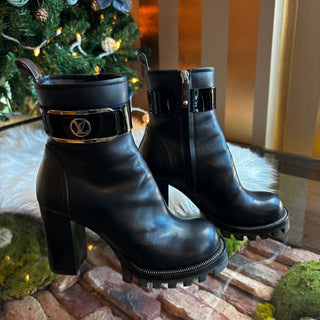 LOUIS VUITTON Black Star Trail Buckle Ankle Boots 36