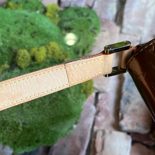LOUIS VUITTON Thompson Street Bronze Vernis Shoulder Bag
