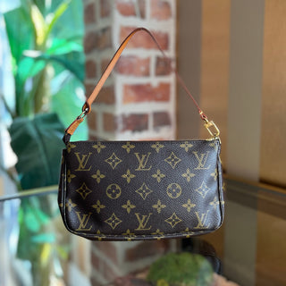LOUIS VUITTON Pochette Accessories Vintage Brown Monogram Canvas Shoulder Bag