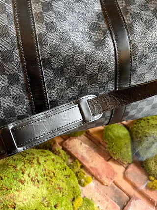 LOUIS VUITTON Keepall Bandouliere 55 Damier Graphite Canvas Duffel Bag