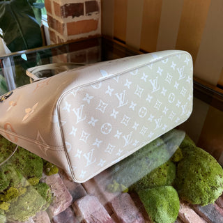 LOUIS VUITTON Neverfull MM Sunset Kaki Spring in the City Monogram Canvas Tote
