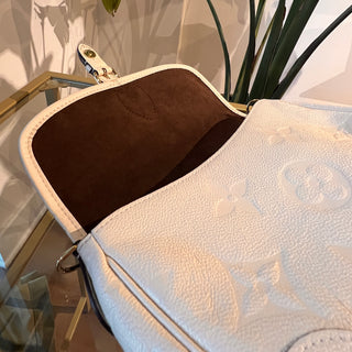 LOUIS VUITTON Diane Creme Shoulder Bag