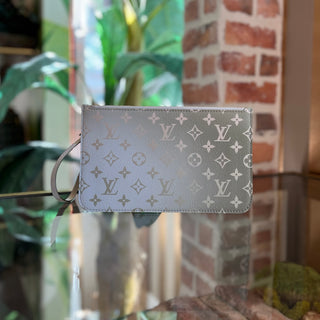 LOUIS VUITTON Neverfull Pochette Spring in the City Sunset Khaki Pochette Bag