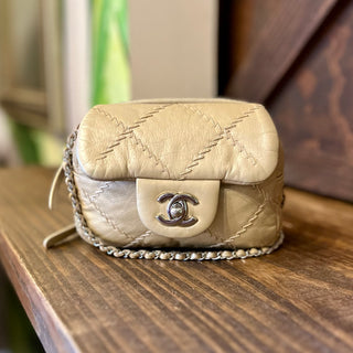 CHANEL Gold Ultimate Stitch Mini Flap Crossbody ADI1164