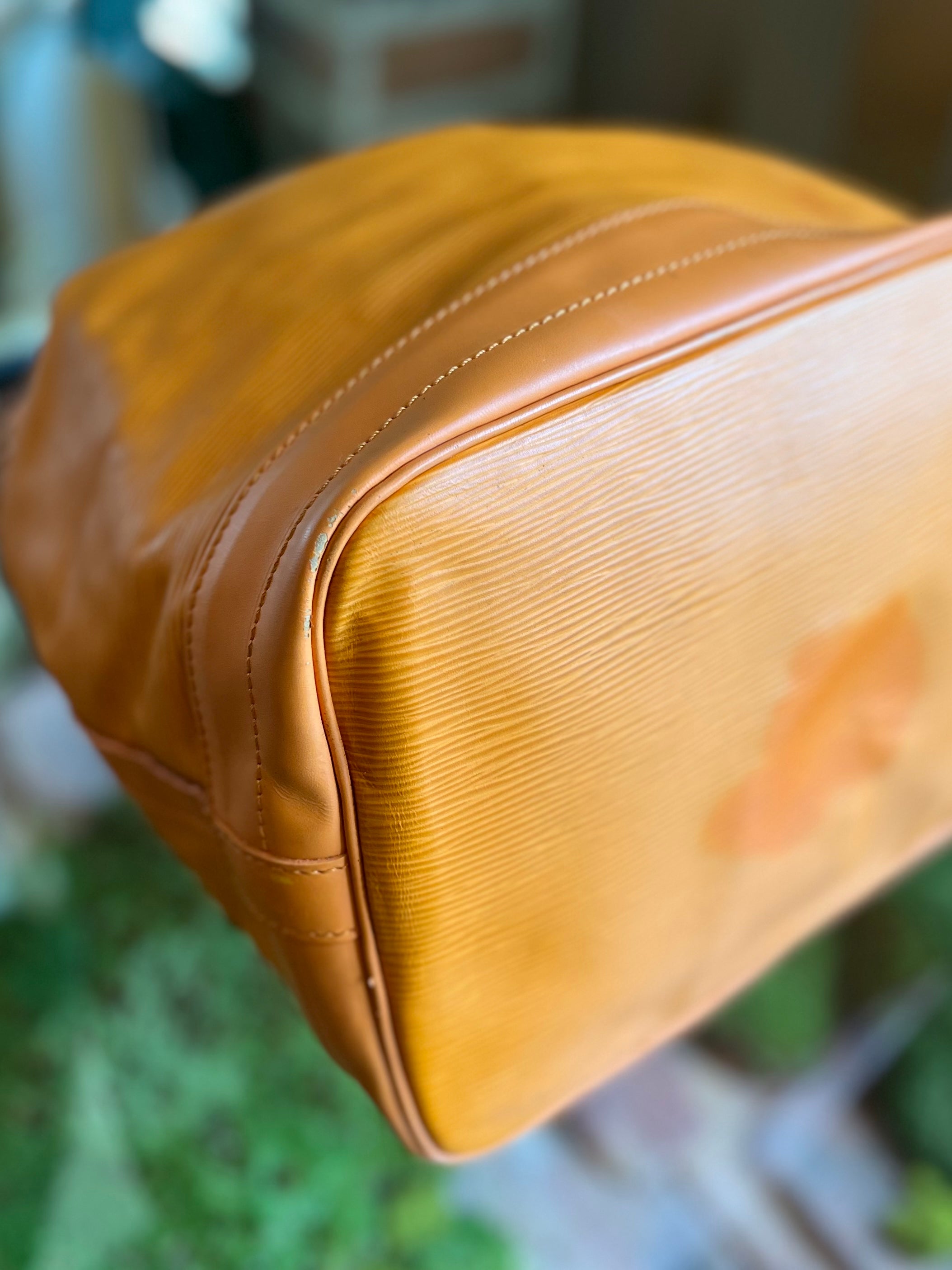 LOUIS VUITTON Orange Epi Leather Noe Bucket Bag - 14"x10"x7"