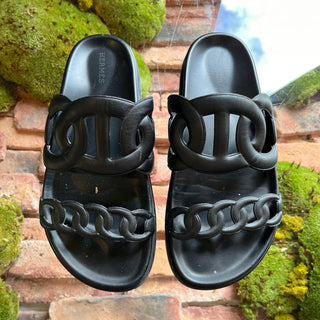 HERMES Noir Extra Sandal SZ 39 (US 9)