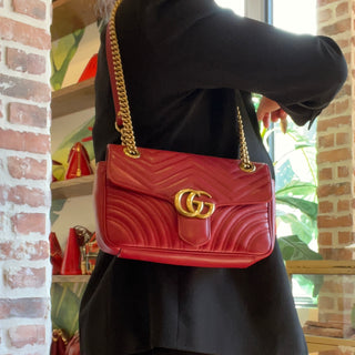 GUCCI GG Marmont Red Matelassé Calfskin Leather Shoulder Bag
