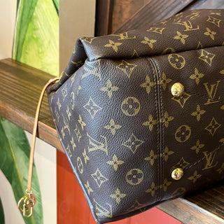 LOUIS VUITTON Artsy MM Brown Monogram Canvas Hobo Bag