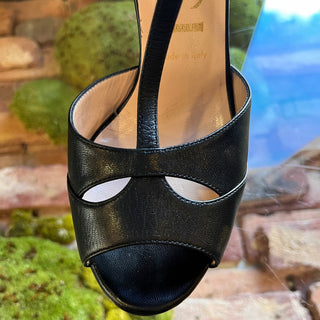 GUCCI Black Leather Angel Platform Sandals SZ 38 (US 8)