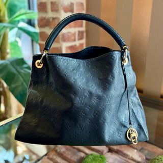 LOUIS VUITTON Black Empriente Artsy