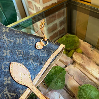 LOUIS VUITTON Neverfull MM Brown Monogram Canvas Tote