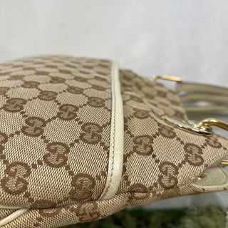 GUCCI GG Supreme Canvas Medium Eclipse Shoulder Bag