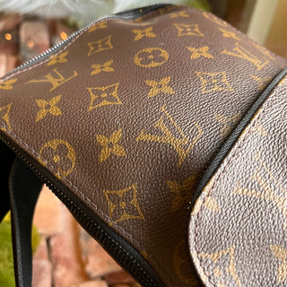 LOUIS VUITTON Avenue Macassar Sling Monogram Canvas Crossbody