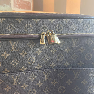 LOUIS VUITTON Monogram Canvas Pegase Rolling Luggage