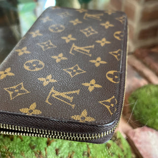 LOUIS VUITTON Zippy Organizer Brown Monogram Canvas Wallet