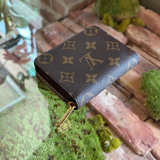 LOUIS VUITTON Zippy Coin Brown Monogram Canvas Wallet