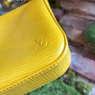 LOUIS VUITTON Epi Pochette Accessories NM Citron Shoulder Bag