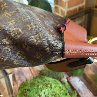 LOUIS VUITTON Tuileries Besace Caramel Monogram Canvas Hobo Bag