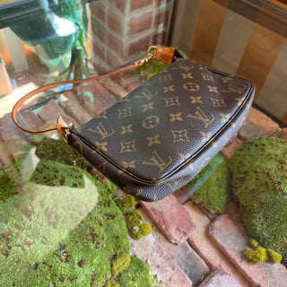 LOUIS VUITTON Pochette Accessories Vintage Brown Monogram Canvas Shoulder Bag