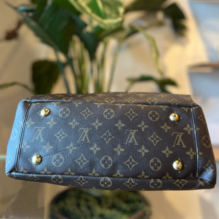 LOUIS VUITTON Monogram Pallas MM