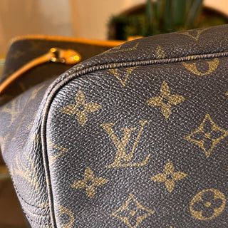 LOUIS VUITTON Neverfull Monogram MM