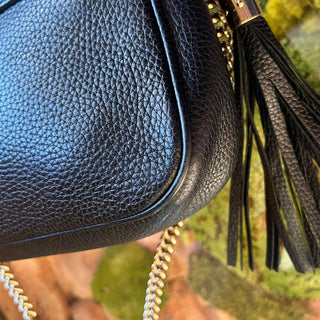 GUCCI Soho Flap Medium Black Pebbled Calfskin Crossbody
