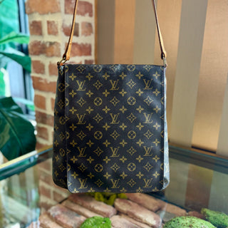LOUIS VUITTON Musette Salsa Monogram Crossbody