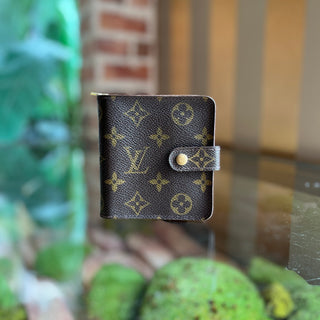 LOUIS VUITTON Monogram Canvas Brown Bifold Wallet
