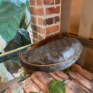 LOUIS VUITTON Croissant Brown Monogram Canvas Shoulder Bag