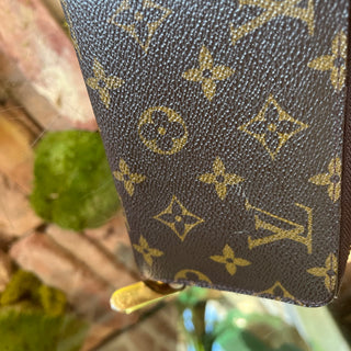 LOUIS VUITTON Compact Zippy Brown Monogram Canvas Wallet