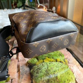 LOUIS VUITTON Avenue Macassar Sling Monogram Canvas Crossbody