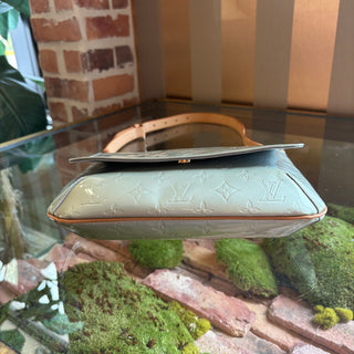 LOUIS VUITTON Green Monogram Vernis Thompson Street
