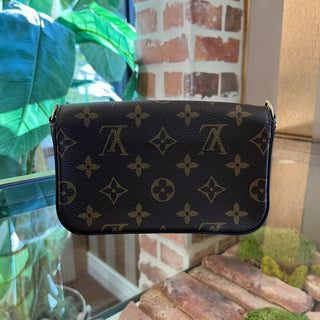 LOUIS VUITTON Felicie Strap and Go Monogram Shoulder Bag