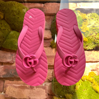 GUCCI GG Pink Marmont Rubber Flip Flops SZ 34 (US 4)