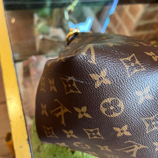 LOUIS VUITTON Beaubourg Mini Monogram Hobo