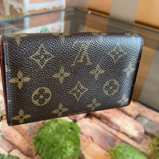 LOUIS VUITTON Porte-Monnaie Trésor Brown Monogram Canvas Wallet