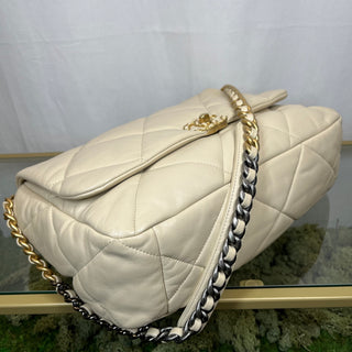 CHANEL 19 Flap Maxi Cream