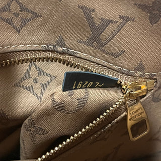 LOUIS VUITTON Black Leather Cruise Bucket Bag GM