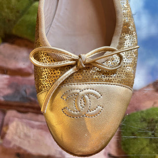 CHANEL Cap Toe Gold Lambskin Leather Sequin Flats SZ 39 (US 9)