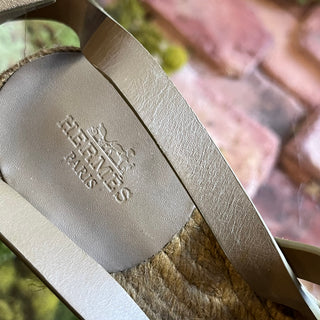 HERMÈS Catalya Vert Toundra Suede Goatskin Espadrille Sandals SZ 39 (US 9)