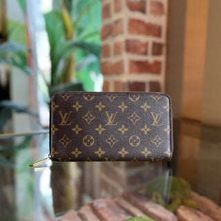 LOUIS VUITTON Zippy Organizer Brown Monogram Canvas Wallet