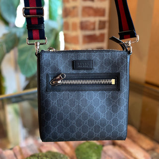 GUCCI Small Flat Messenger Black Grey GG Supreme Monogram Web Bag