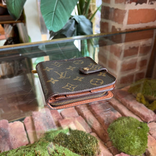LOUIS VUITTON Monogram Canvas Brown Bifold Wallet