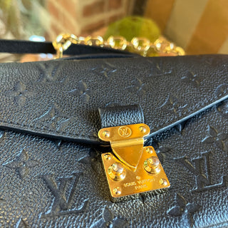 LOUIS VUITTON Métis Black Monogram Empreinte Leather Shoulder Bag