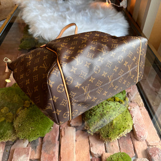 LOUIS VUITTON Totally Monogram Canvas Tote Bag