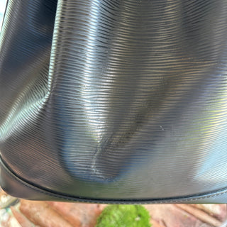 LOUIS VUITTON Black Epi Noe Bucket
