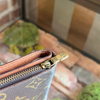 LOUIS VUITTON Monogram Canvas Brown Bifold Wallet