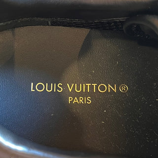 LOUIS VUITTON Run Away LV Monogram Black Leather Sneakers SZ 8