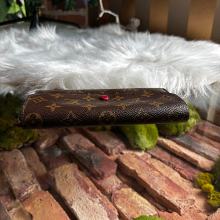 LOUIS VUITTON Monogram Emilie Wallet